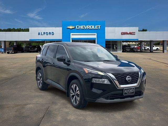 2022 Nissan Rogue — detail view